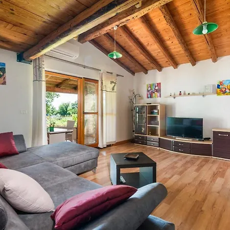 Appartement House Boris *